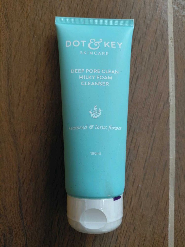 Dot &amp; Key Deep Pore Clean Foam Face Wash
