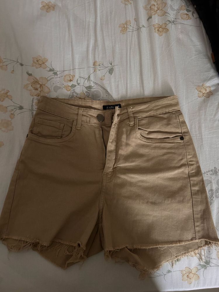 Zudio Frayed Hemline Shorts