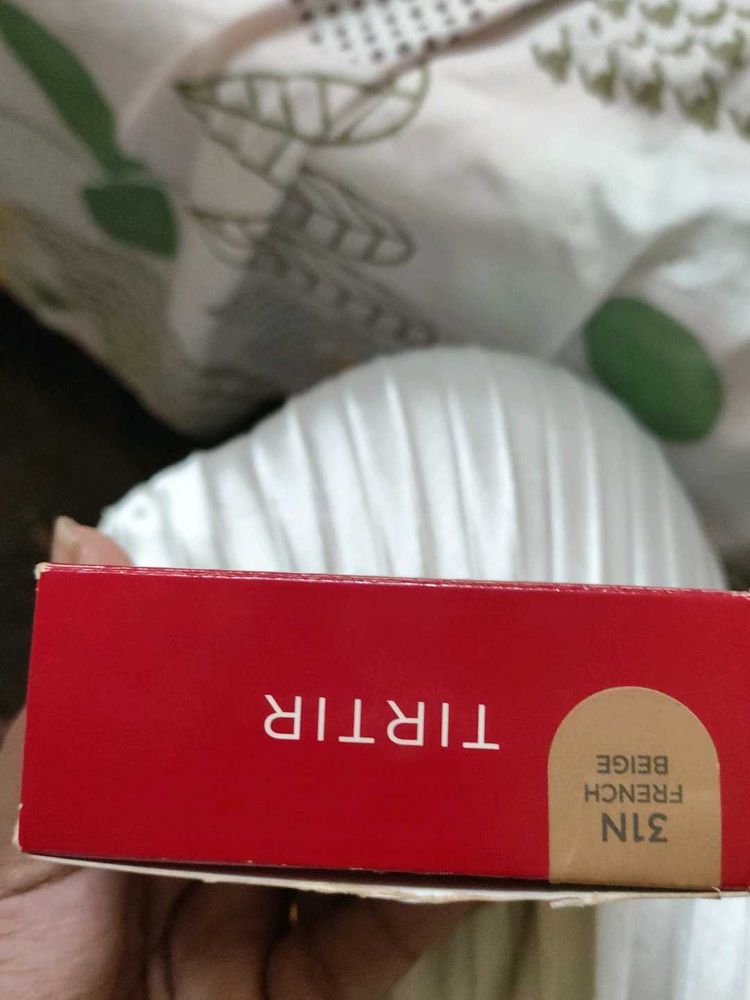 TIRTIR 31N French Beige Foundation