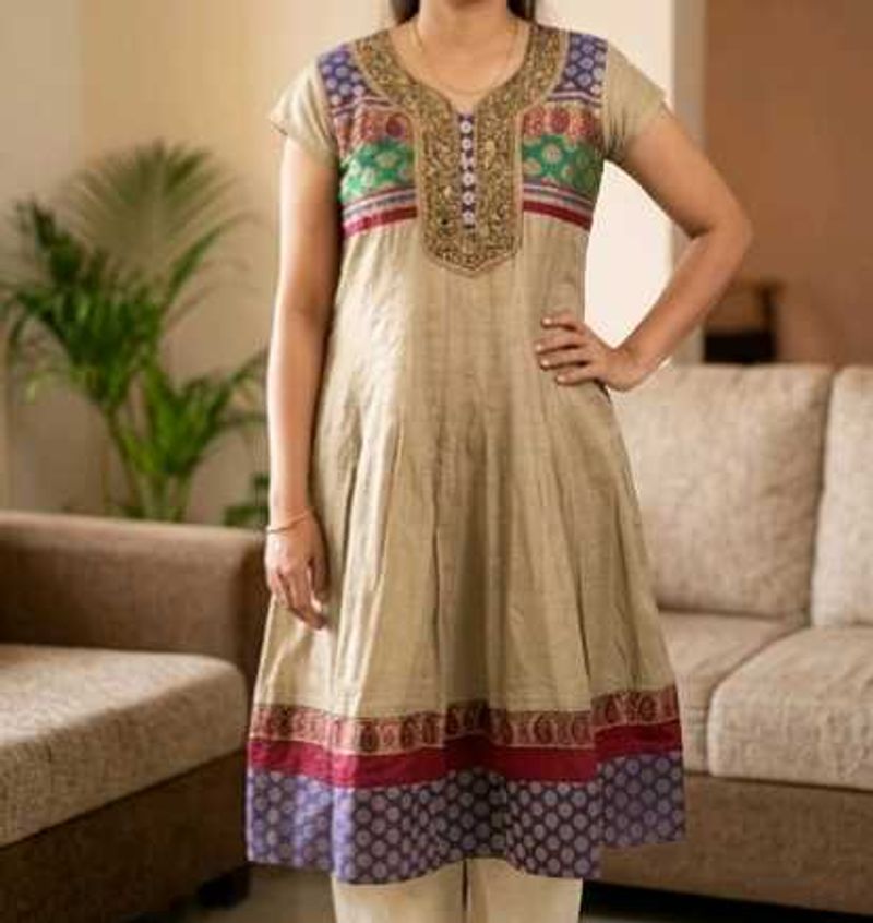 Elegant Kurta with Intricate Neckline