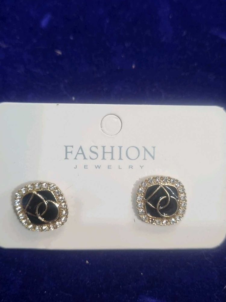 Elegant Square Black &amp; Crystal Earrings
