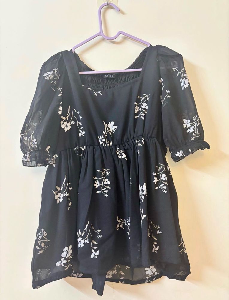Black Floral Square Neck Puff Sleeve Top