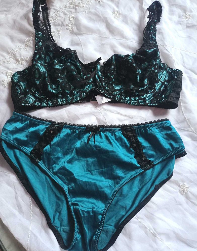 Teal &amp; Black Lace Bra &amp; Panty Set