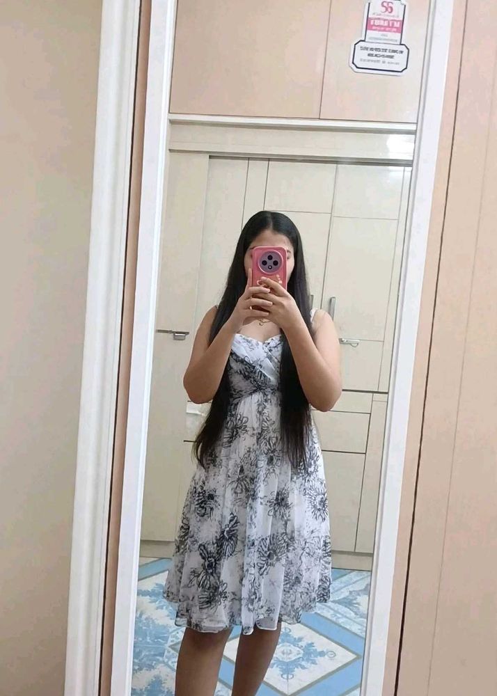 Chic Floral Print Mini Dress