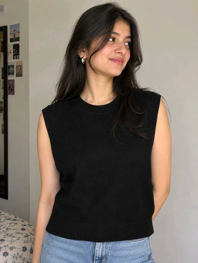 Black Sleeveless Knit Top