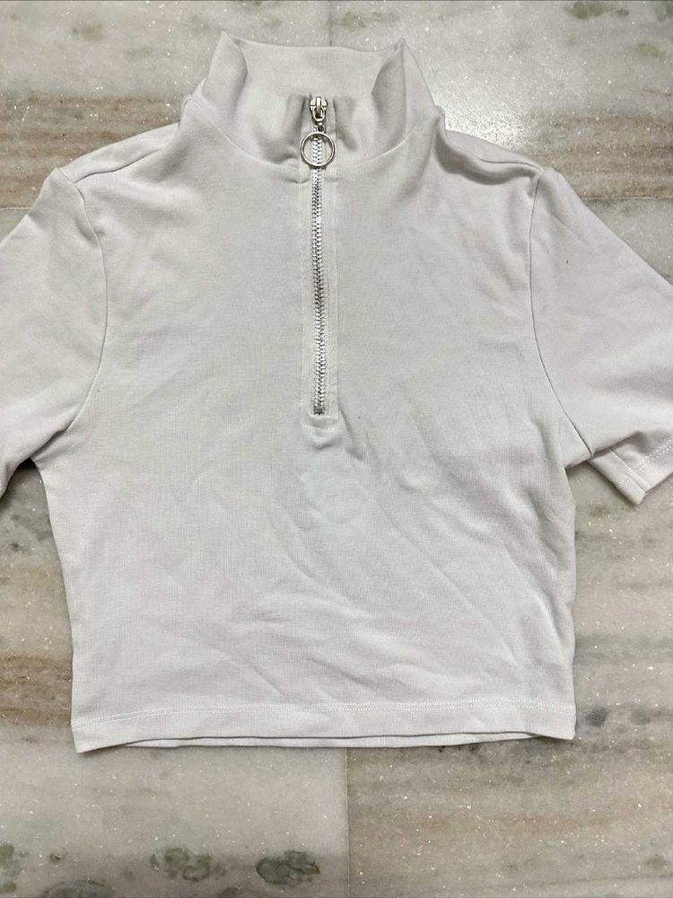 CROP TOP WHITE WITH ZIP