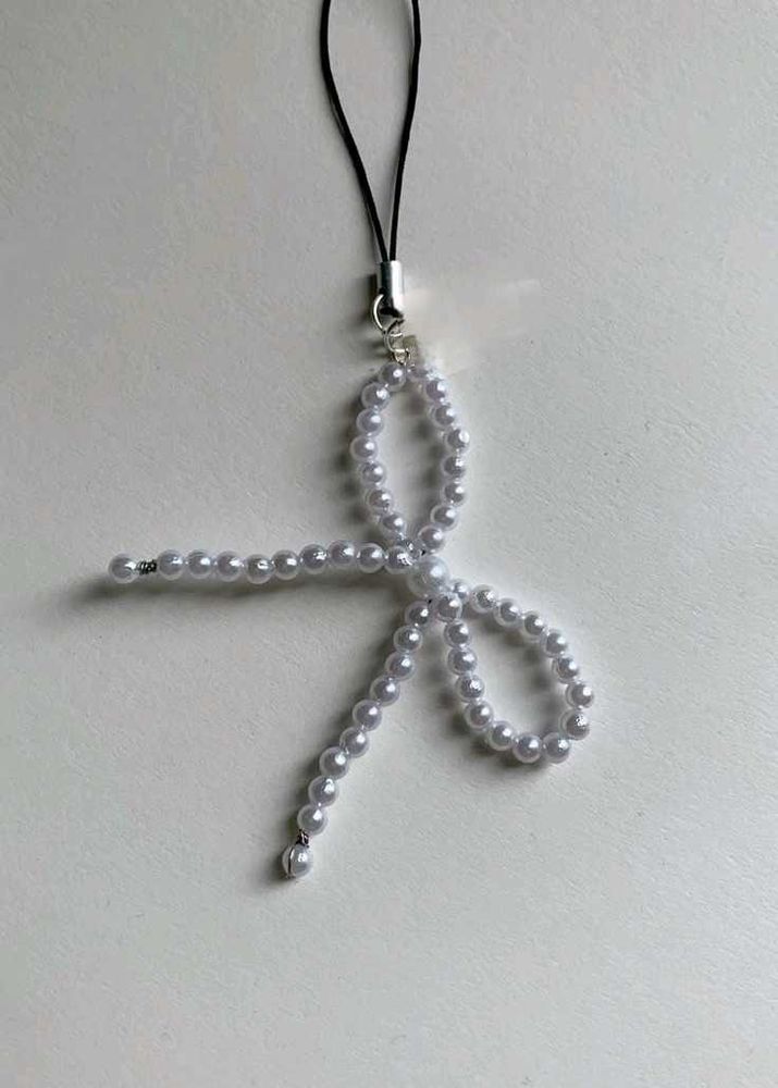 Pearl Beaded Bow Charm Strap🔗