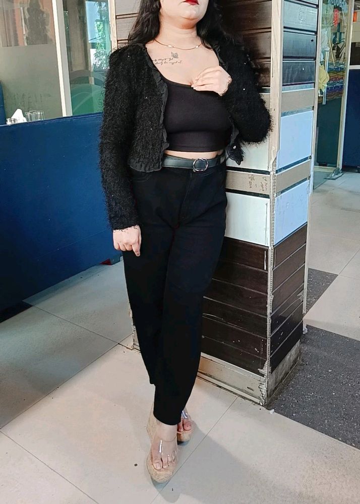 Black Wollen Shrug
