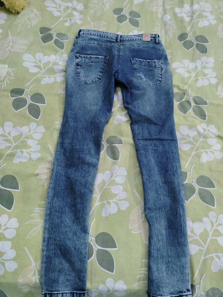 Stylish Blue Denim faded Jeans