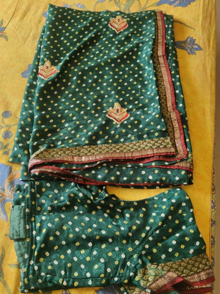 Bandini print Green Saree with Blouse