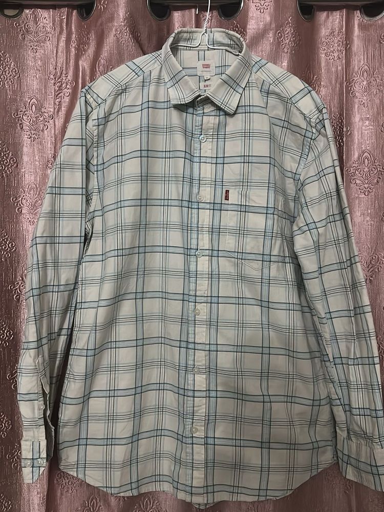 Levi’s shirt
