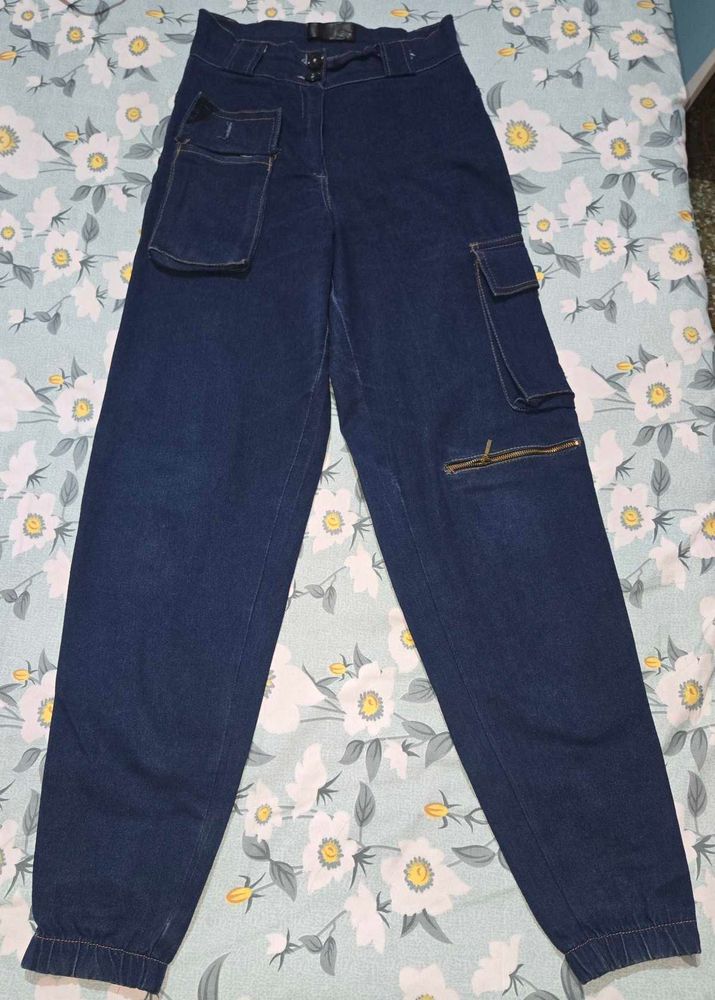 Stylish Dark Wash Cargo Jeans