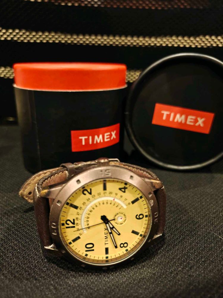 Timex BEIGE dial watch