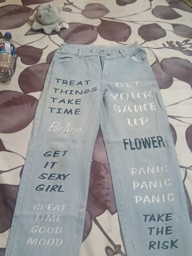 Light Wash Graphic Print Jeans