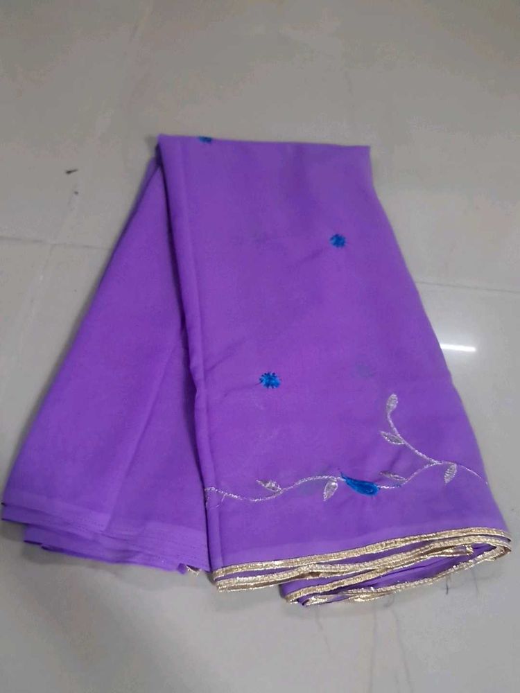 Elegant Lavender Saree with Silver Embroidery