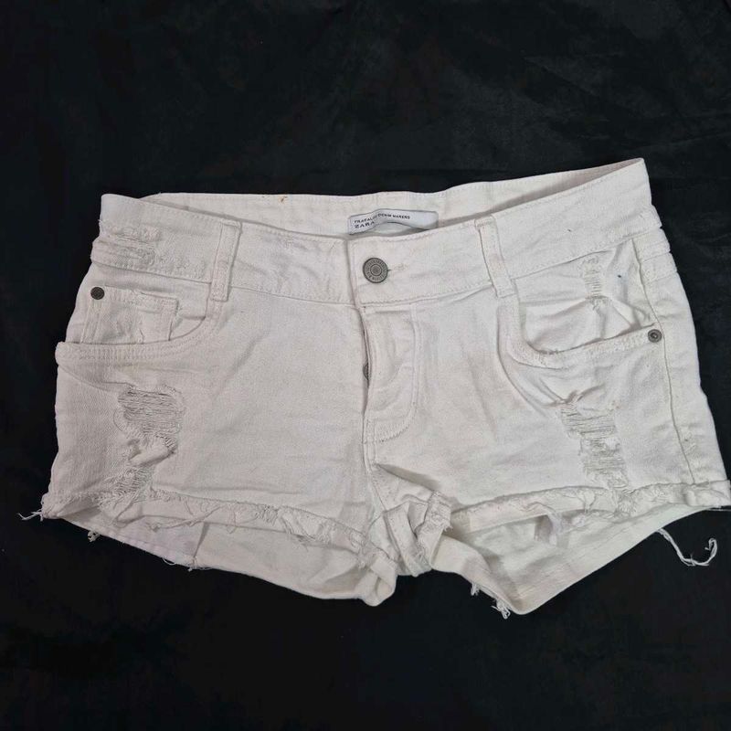 Zara mini White Distressed Denim Shorts