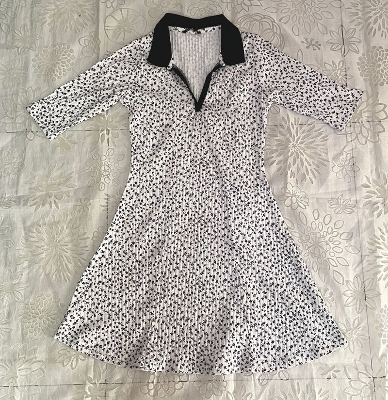 White Floral Pleated Collared Dress