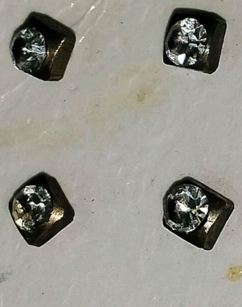 Diamond Second top earning 1 pair