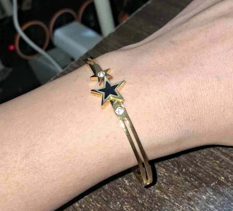 Gold Star &amp; Crystal Bangle Bracelet