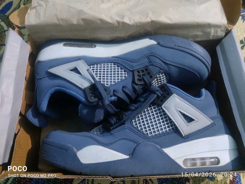 Jordan 4s like shoes