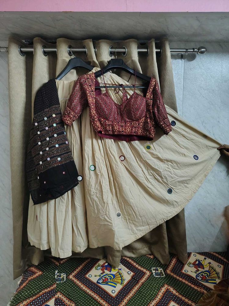 Navratri gamthi Choli Set