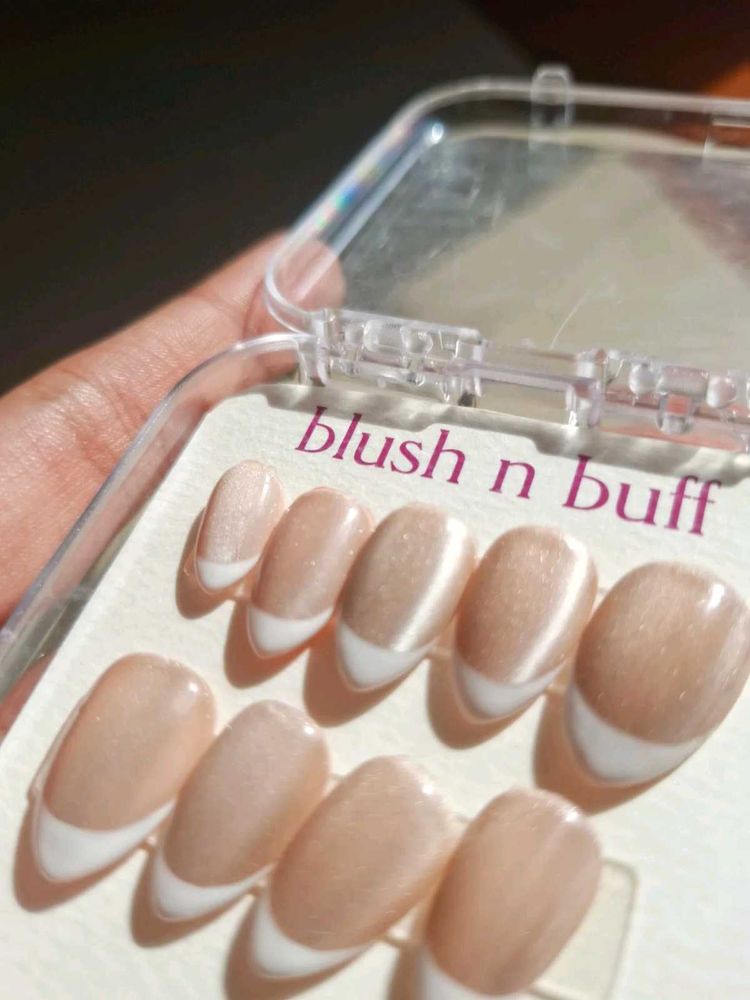 French Tip Press-On Nails + freebie