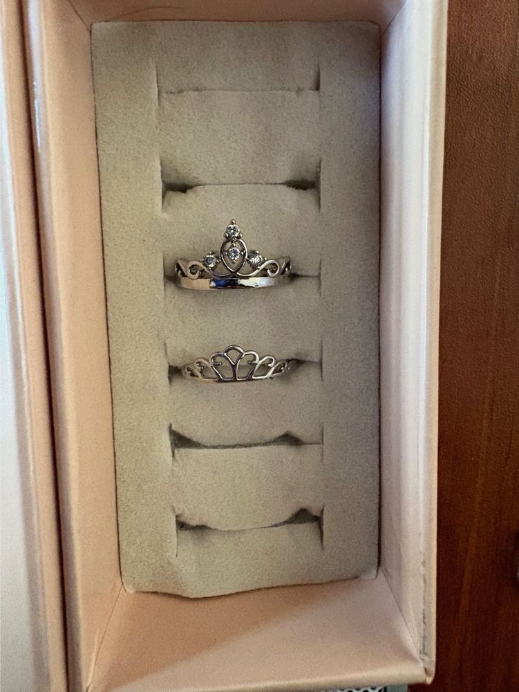 Sparkling Tiara Ring Set