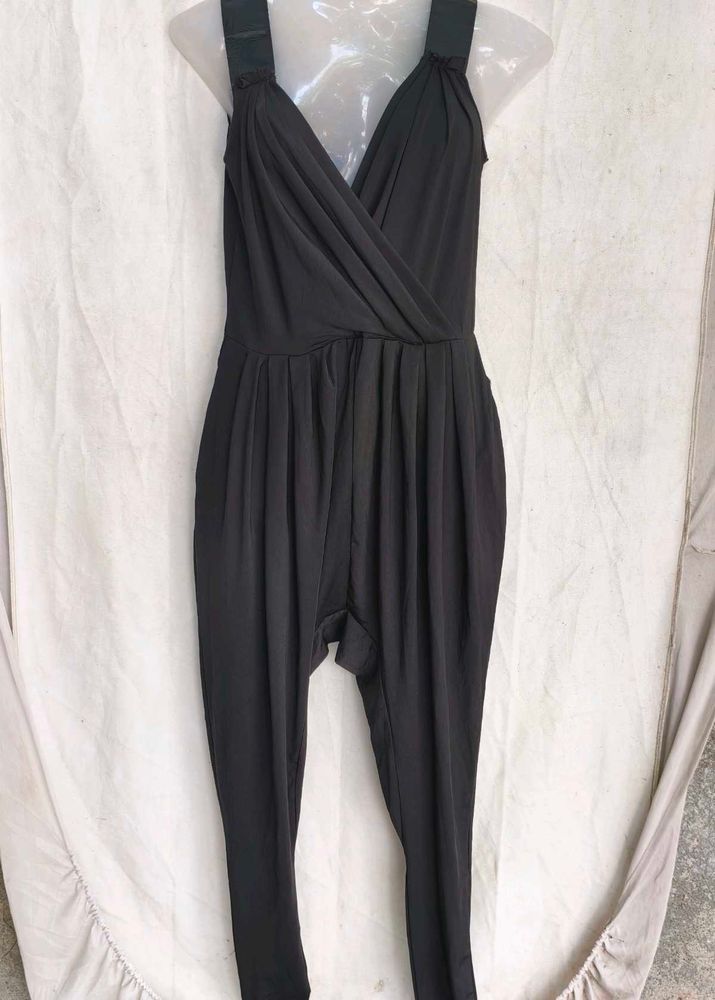 BLACK JUMPSUIT