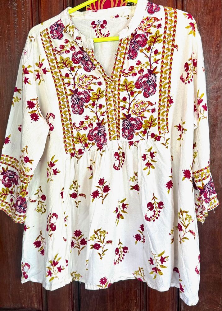 Floral Embroidered Tunic Top