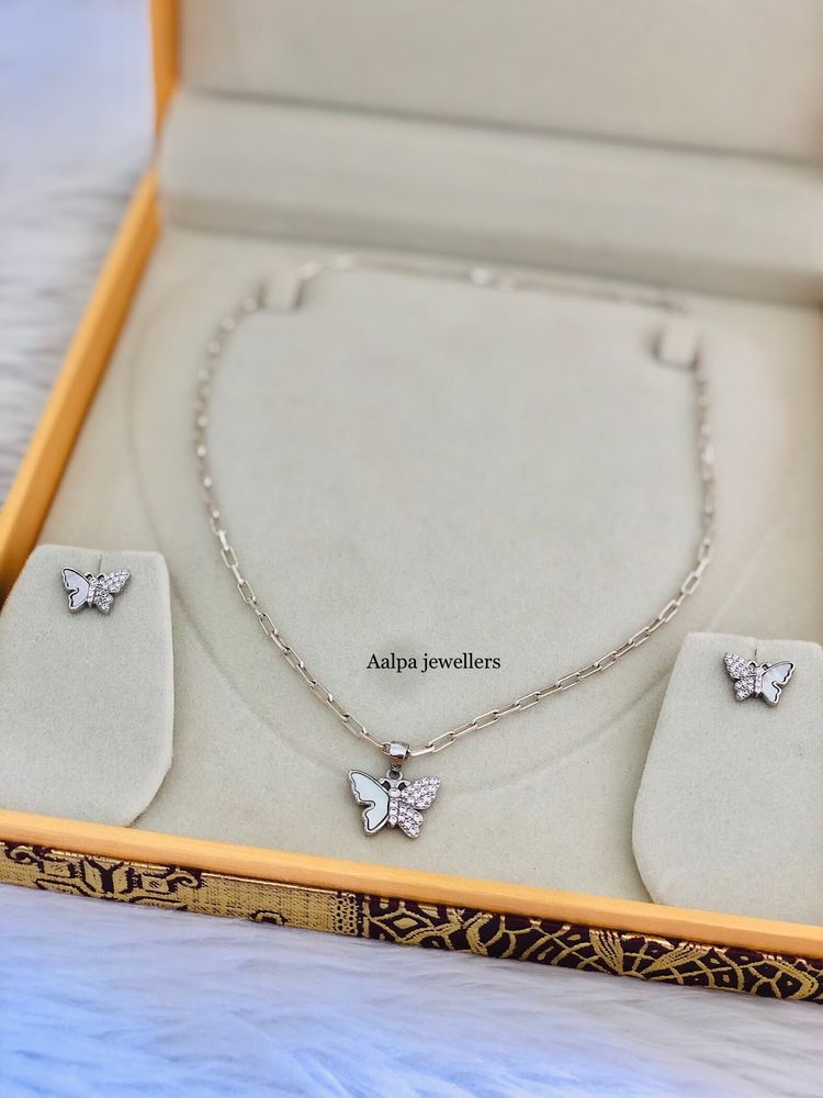 92.5 Starline Silver Chain Pandal With Earring💫