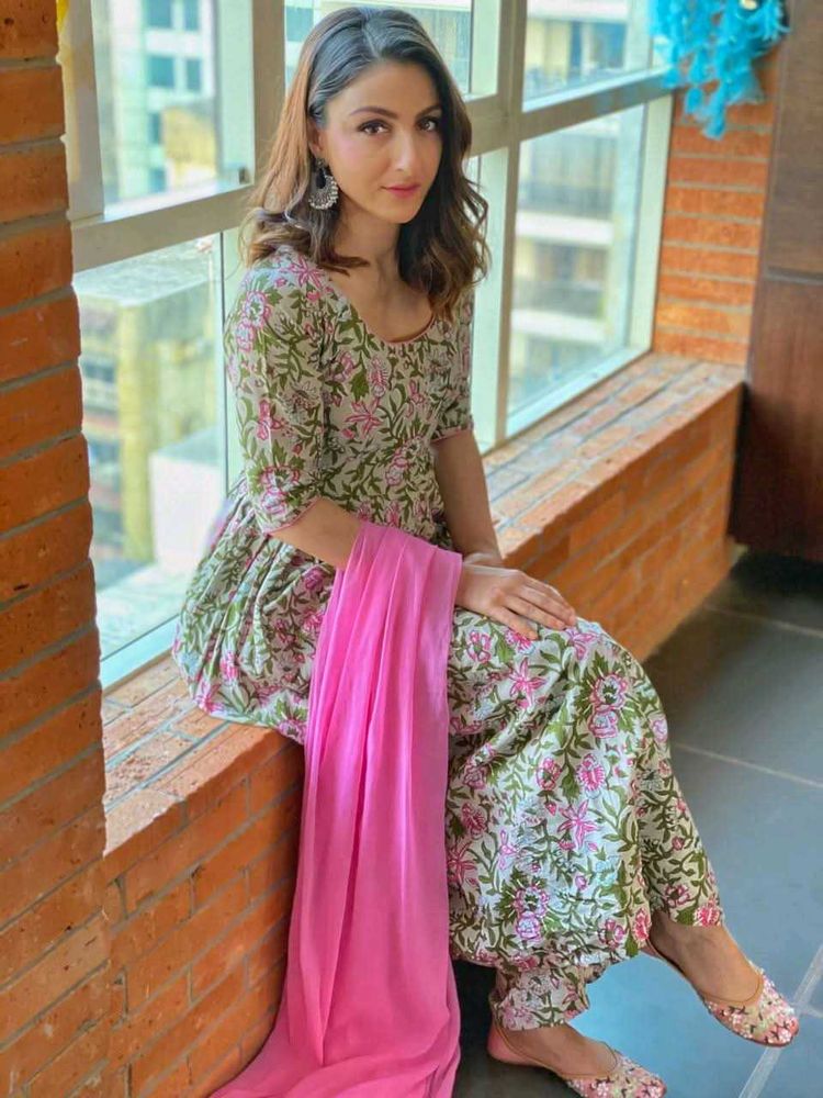 Beautiful Floral Print Maxi Dress