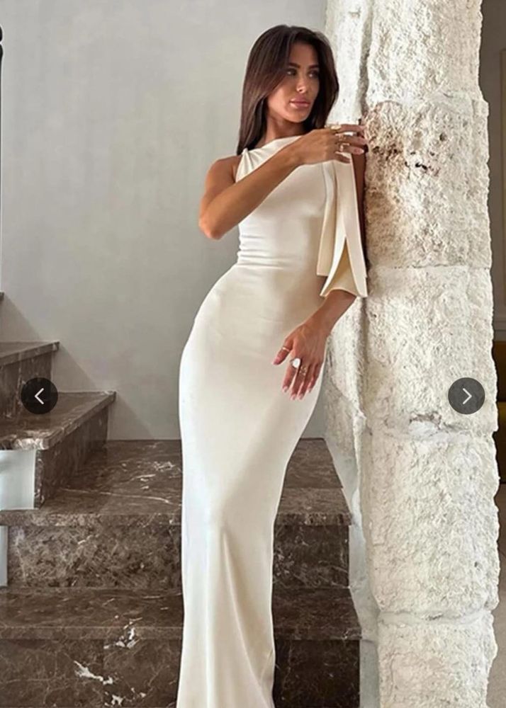 Elegant Cream One-Shoulder Maxi Dress
