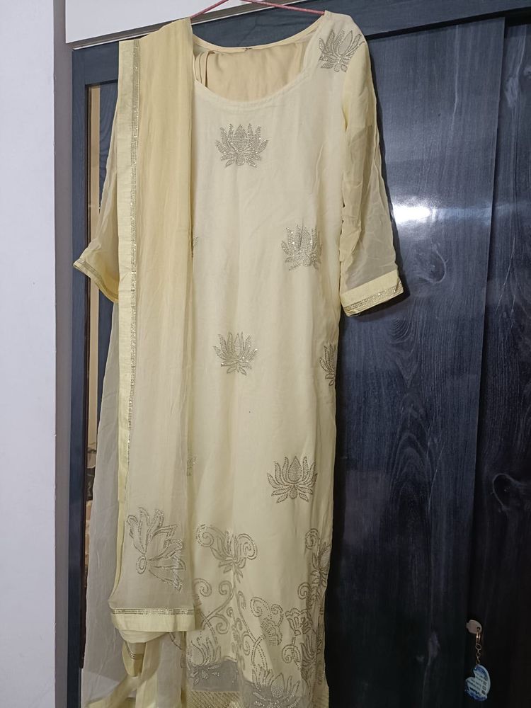 Heavy yellow work dress