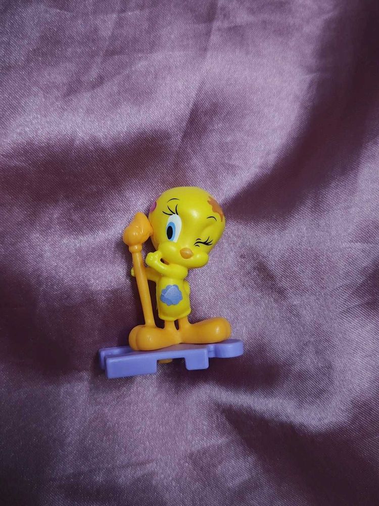 Cute Tweety Bird Toy Figure