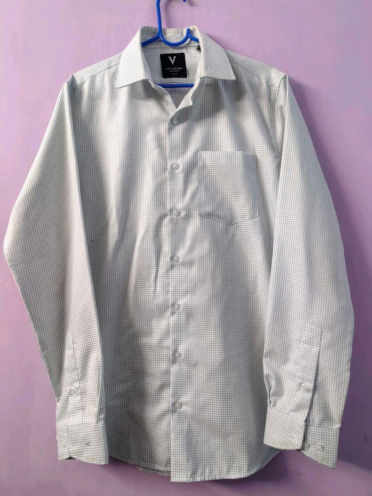 Van heusen Classic Checkered Formal Shirt