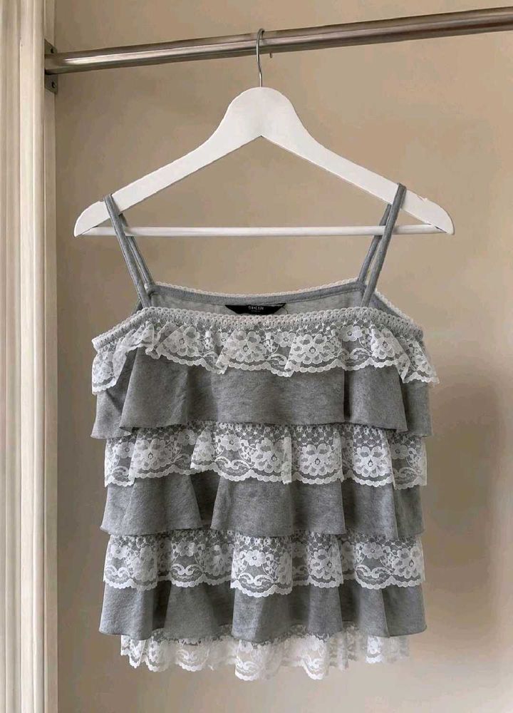🐺Grey Tiered Lace Trim Cami Top🪄