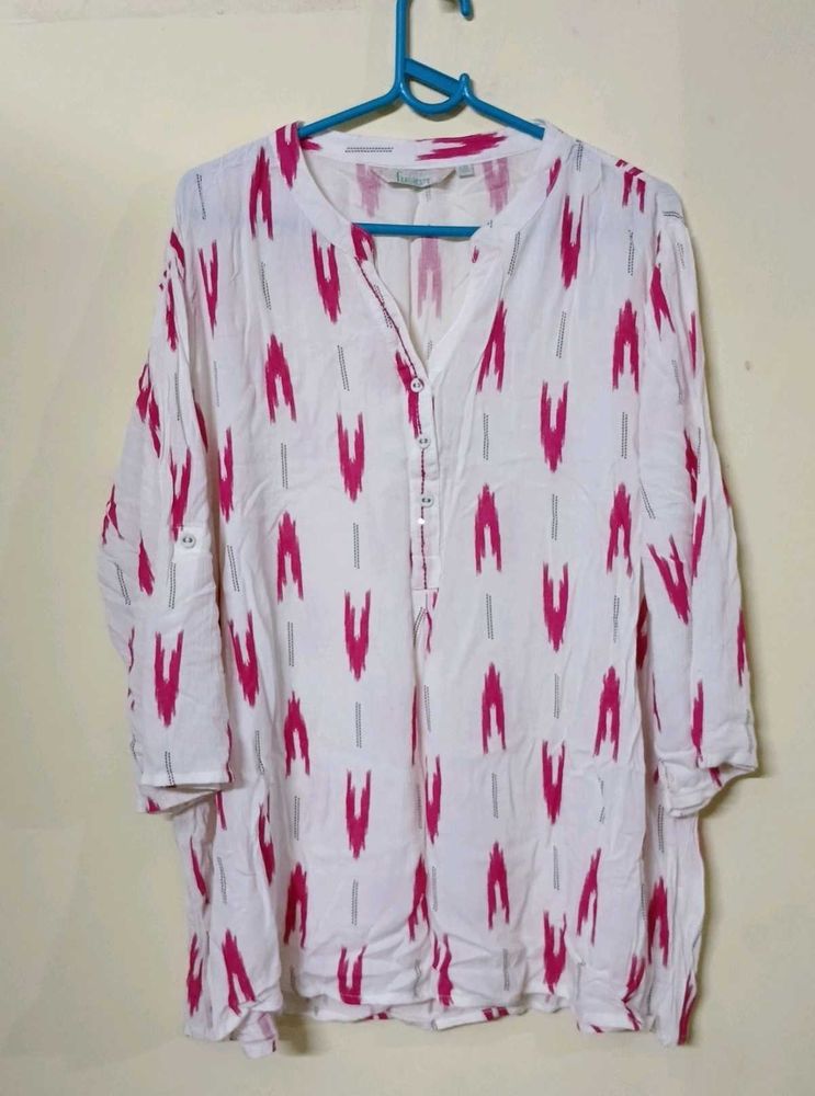 Stylish White Kurta with Pink Ikat Print