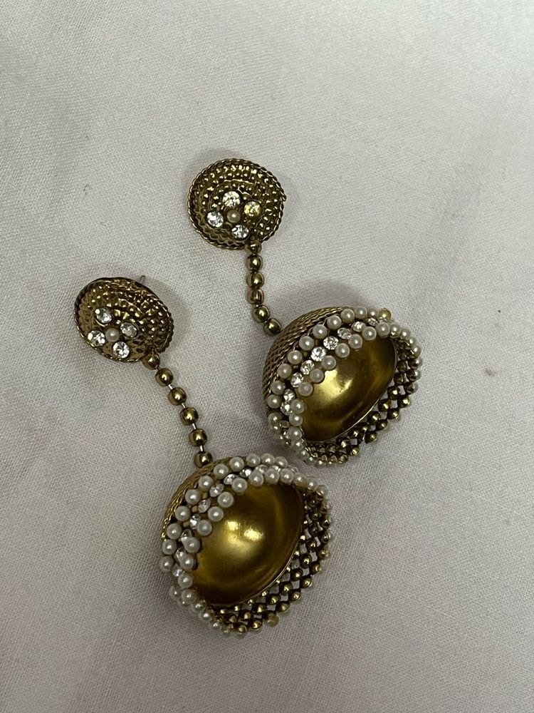 Elegant Jhumka Earrings with Pearls