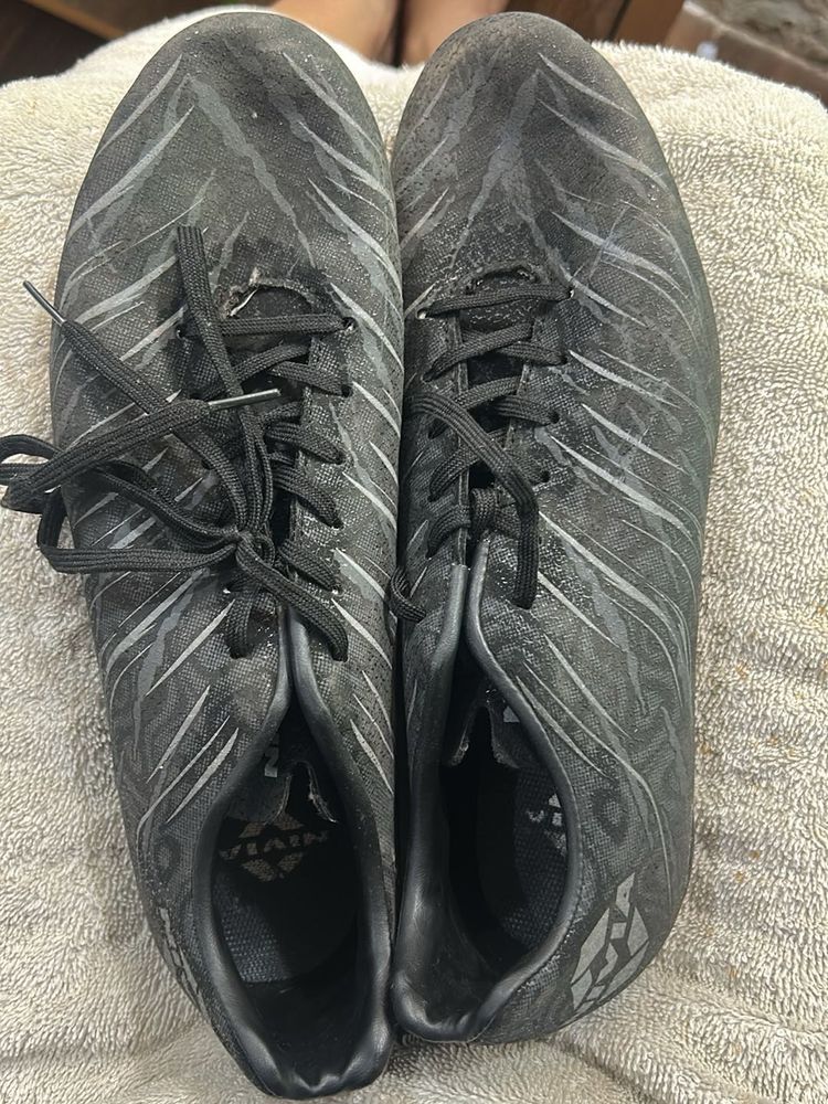 Nivia Black Football Studs