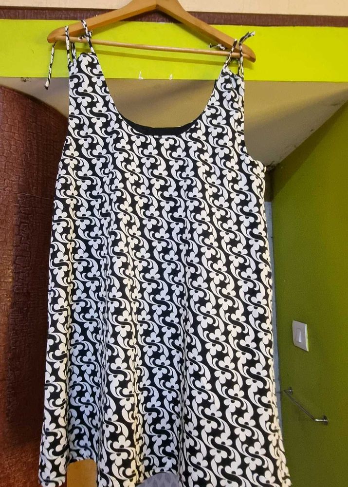 Monochromatic Floral Print Dress