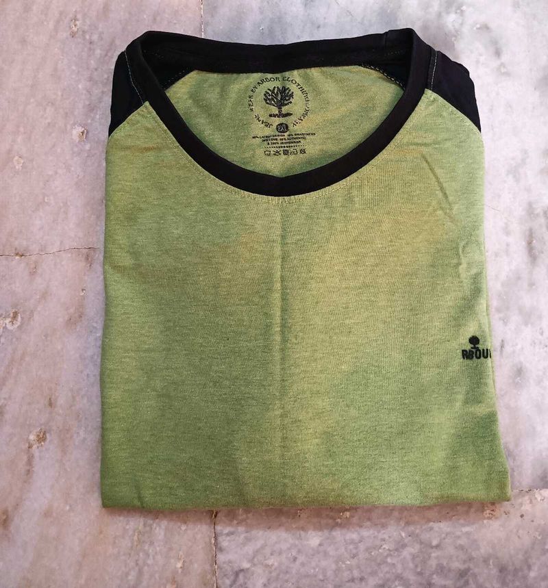 Men's Full Hands T-shirt
