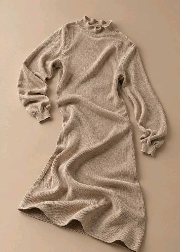 BEIGE HIGH NECK LONG SLEEVE KNIT DRESS