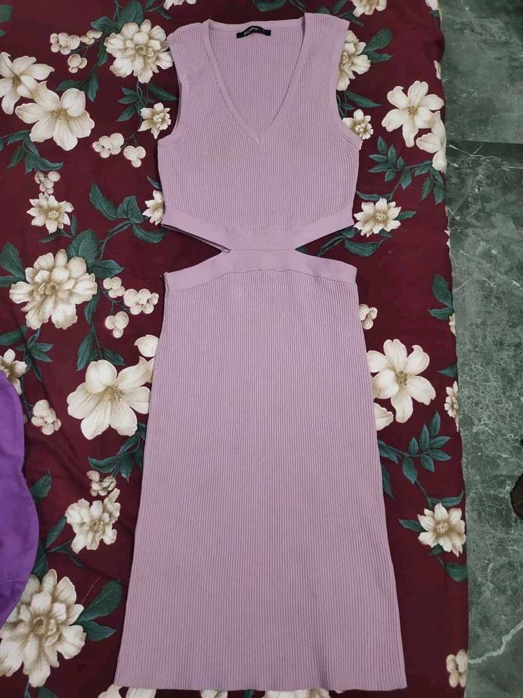Lavender Cut-Out Ribbed Midi Dress