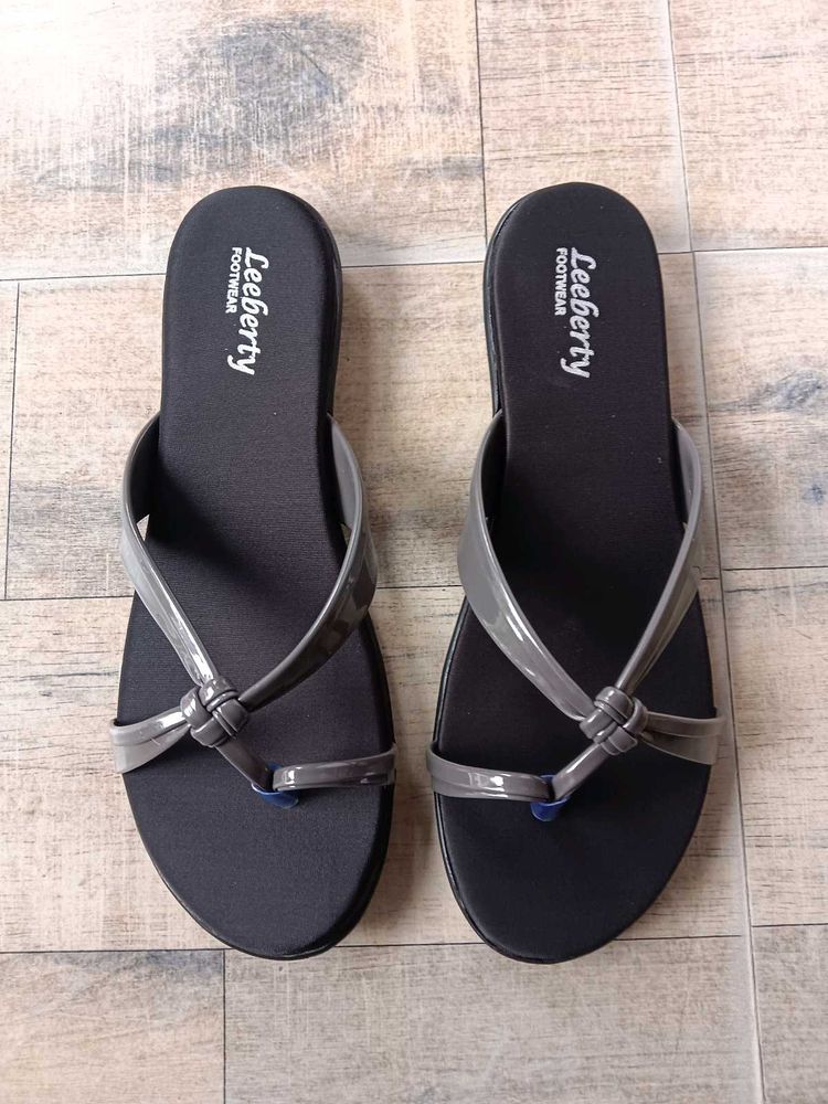 Leeberty Grey Thong Sandals