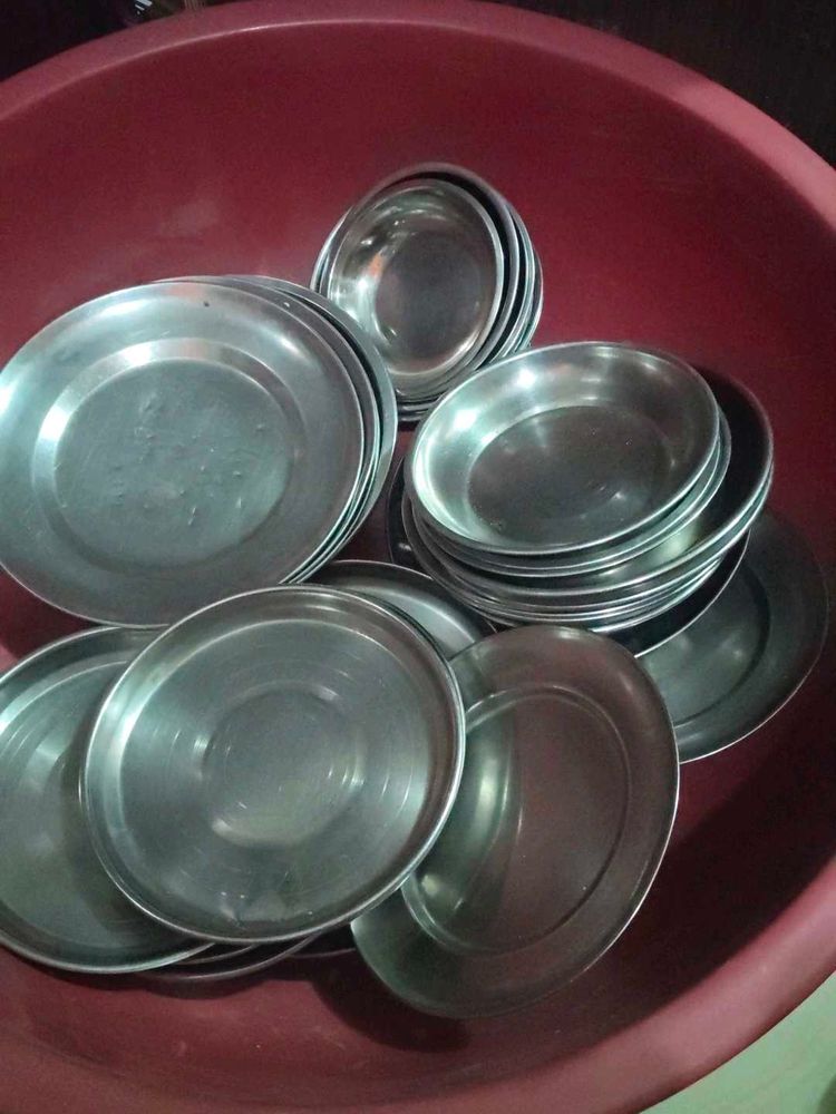 Set of Stainless Steel Plates