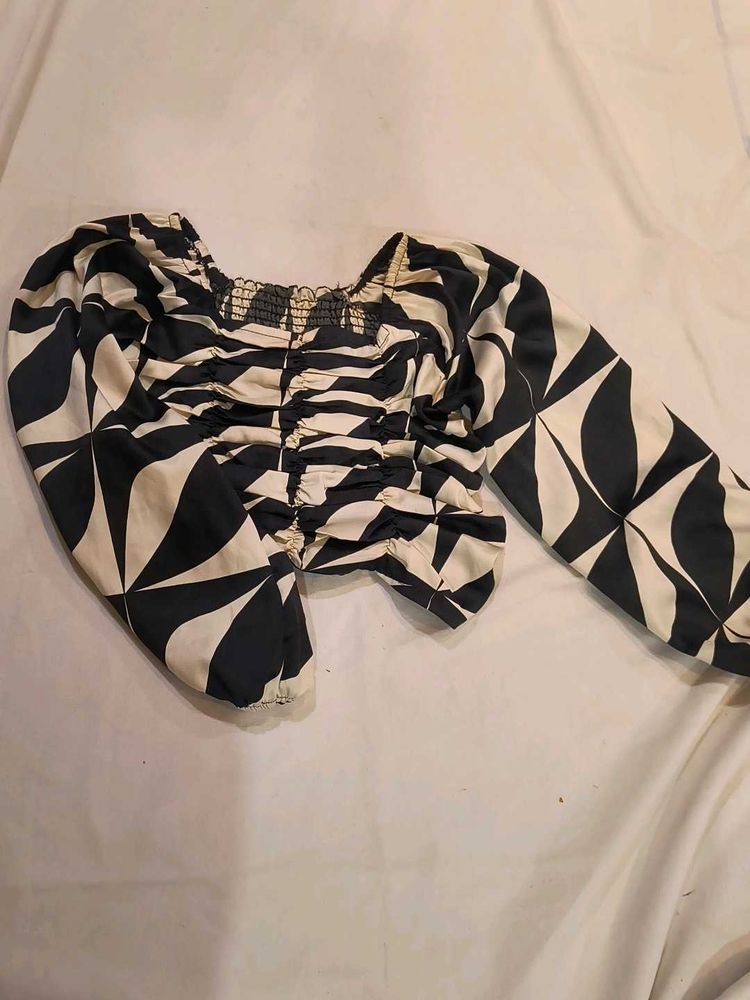 Abstract Print Long Sleeve Top