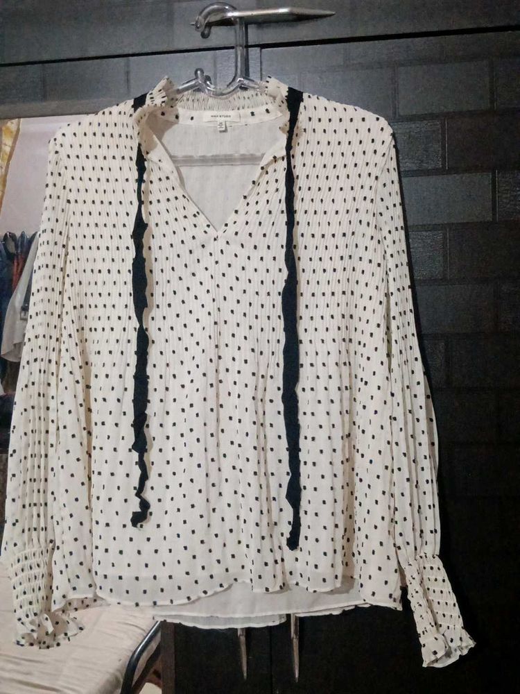 Chic Polka Dot Tie-Neck Blouse