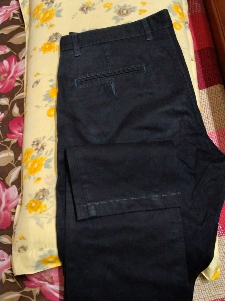 Men's black Chinos