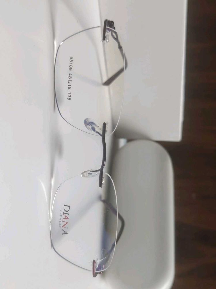 DIANA Eyewear Rimless Glasses