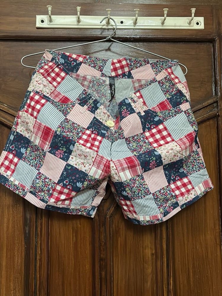 Red &amp; White Print Shorts